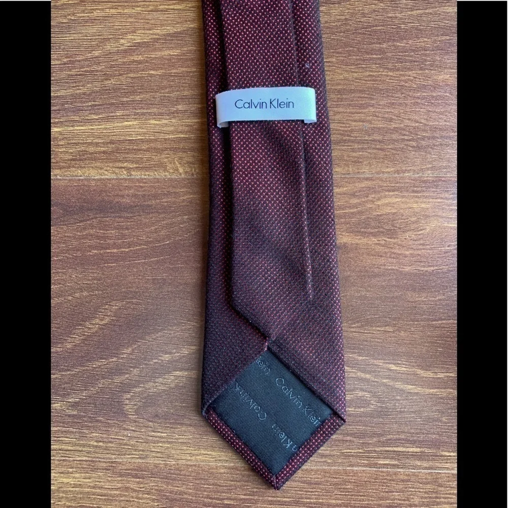 CALVIN KLEIN Burgundy Silk Viscose Necktie